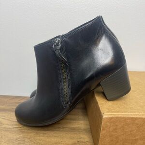 Ecco Women’s Short Leather Black Ankle Boots Booties Comfort 38/7.